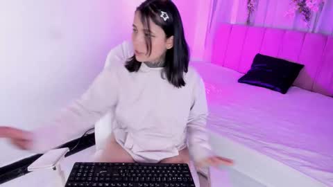 Snapshot of nicky_bonny18 chatting on March 2026 12:44:01 PM nicky_bonny18 online show from March 2026 12:44:01 PM