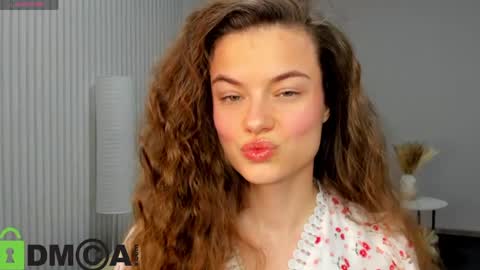 Snapshot of nicky_r0se chatting on April 2026 03:11:01 AM Ameli online show from April 2026 03:11:01 AM