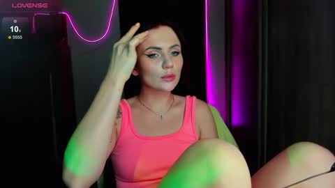 Snapshot of nicky_weekends chatting on September 2025 01:27:01 AM Nicky Weekends online show from September 2025 01:27:01 AM