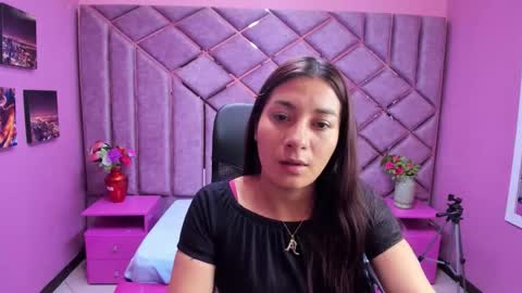 Snapshot of nickymiler chatting on November 2025 12:37:02 PM Nicky Miler online show from November 2025 12:37:02 PM