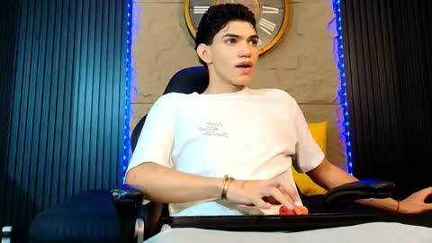 nico_monroet online show from April 2026 09:41:02 PM
