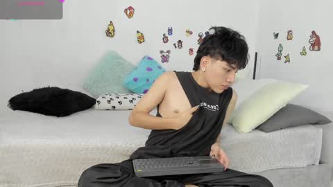 Nico  online show from January 2025 03:25:02 AM