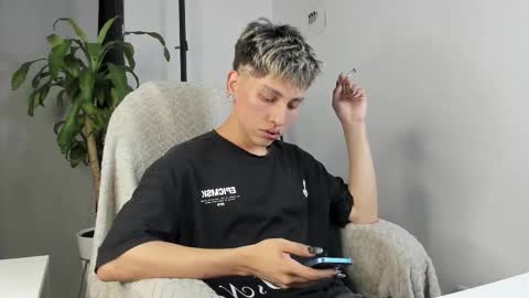 Nico  online show from November 2025 06:52:01 AM