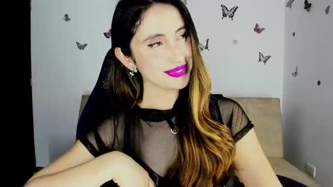 Snapshot of nicol_swift_ chatting on January 2025 02:50:01 AM Nicol online show from January 2025 02:50:01 AM