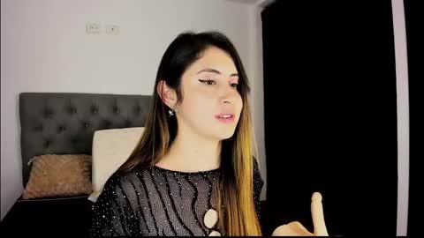 Snapshot of nicol_swift_ chatting on February 2025 08:02:02 AM Nicol online show from February 2025 08:02:02 AM