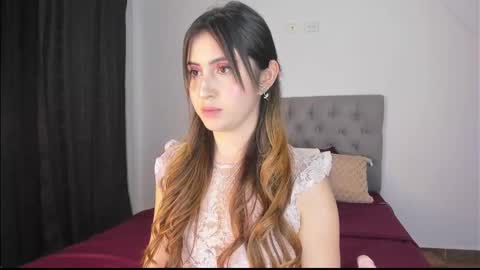 Snapshot of nicol_swift_ chatting on February 2025 12:00:02 AM Nicol online show from February 2025 12:00:02 AM