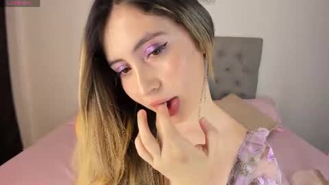 Snapshot of nicol_swift_ chatting on July 2026 11:35:02 PM Nicol online show from July 2026 11:35:02 PM