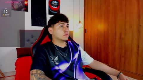 nicolas_james_sc online show from December 2025 01:51:02 PM