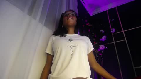 nicole_brown1126 online show from December 2024 09:50:01 PM