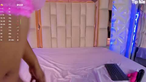 Nicole  online show from November 2025 07:36:01 PM