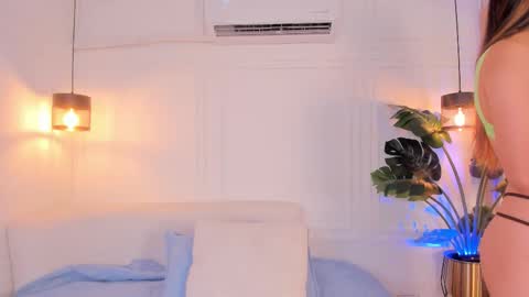 N A T A L I A online show from February 2026 08:09:01 PM