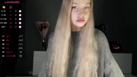 Snapshot of nicole_yo chatting on December 2024 07:26:02 PM Mary online show from December 2024 07:26:02 PM