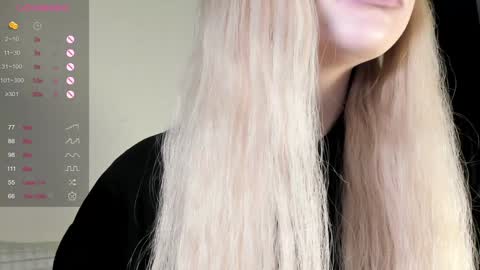 Snapshot of nicole_yo chatting on December 2024 10:55:02 PM Mary online show from December 2024 10:55:02 PM