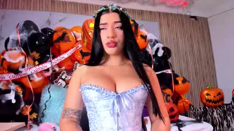 nicolee19_ online show from October 2025 11:11:02 AM