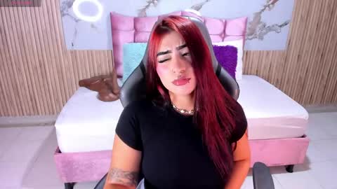 nicolee19_ online show from June 2026 11:04:02 AM