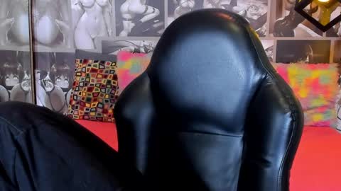 N i c o l e  online show from January 2025 02:47:02 PM