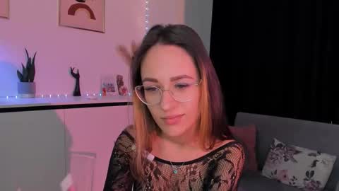 Snapshot of nicoleirisxxx chatting on September 2025 05:20:02 AM nicoleirisxxx online show from September 2025 05:20:02 AM