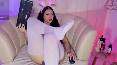 Snapshot of nicolejons_ chatting on June 2026 03:29:01 PM Nicole online show from June 2026 03:29:01 PM