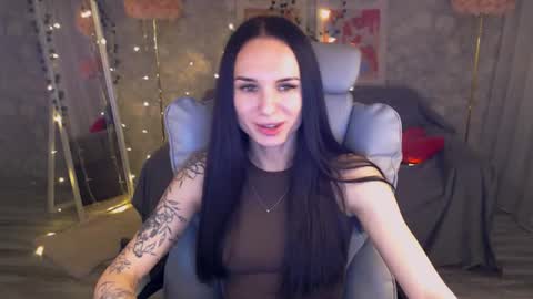 Nicole online show from June 2026 06:24:02 PM