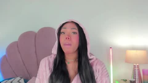 NICOLE online show from December 2025 12:47:02 PM