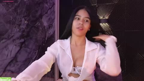 Snapshot of nicollbashel chatting on December 2024 10:50:02 AM Nicoll Independent model online show from December 2024 10:50:02 AM