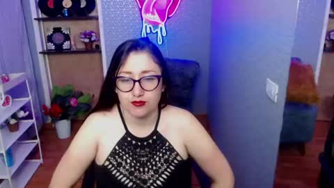 Snapshot of nicolle_silva chatting on July 2026 11:47:01 AM Nicolle online show from July 2026 11:47:01 AM