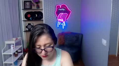 Snapshot of nicolle_silva chatting on August 2026 11:42:01 AM Nicolle online show from August 2026 11:42:01 AM
