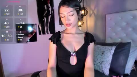 Snapshot of nicollee_heart chatting on October 2025 01:53:02 PM Nicolle online show from October 2025 01:53:02 PM