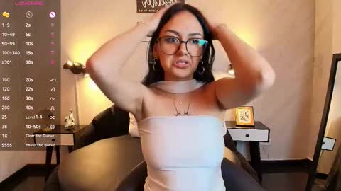 Nicoll  online show from February 2026 01:54:01 PM