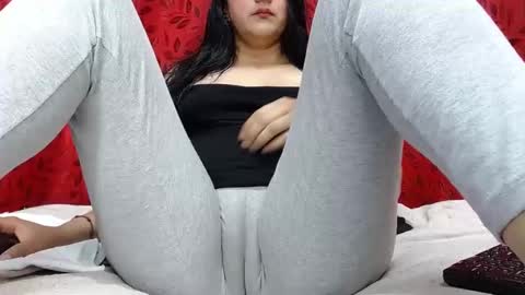 Snapshot of nicolleowens chatting on November 2025 09:36:01 PM NICOLLE online show from November 2025 09:36:01 PM