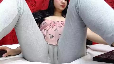 NICOLLE online show from February 2026 10:54:02 PM