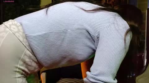 Nicolle online show from January 2026 01:49:01 PM