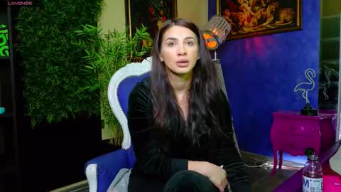 Nicolle online show from February 2026 09:00:02 AM