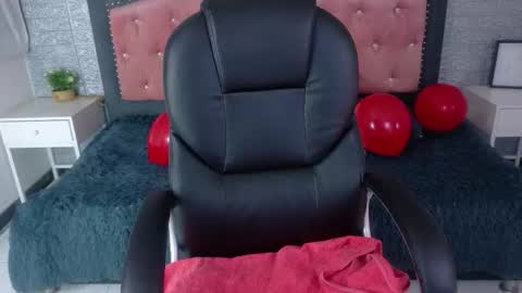 Snapshot of nicolleth chatting on February 2026 08:31:02 PM Nicollet online show from February 2026 08:31:02 PM