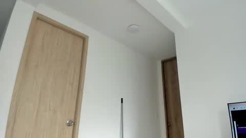 Nicol online show from January 2026 02:08:01 PM