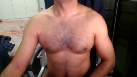 Snapshot of night_rider09711 chatting on December 2024 01:38:02 PM night_rider09711 online show from December 2024 01:38:02 PM