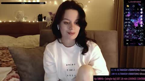  Darcy online show from December 2025 09:33:02 PM