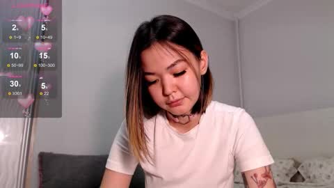 Niia online show from October 2025 03:19:01 PM