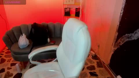 Anni online show from September 2025 01:23:02 PM