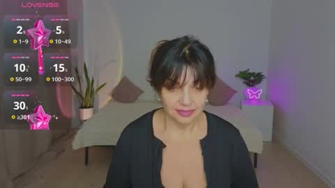 Nika light online show from December 2025 02:33:01 PM