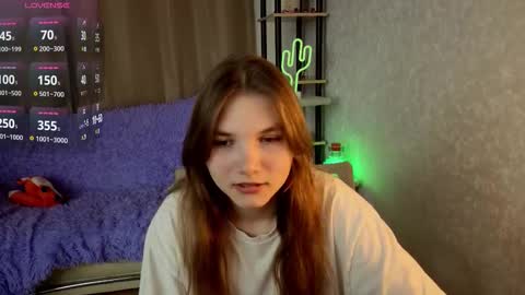 Snapshot of nika_omg chatting on September 2025 05:48:01 PM Nika online show from September 2025 05:48:01 PM