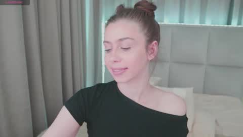 Snapshot of nikaletta chatting on May 2026 12:07:01 AM Nika online show from May 2026 12:07:01 AM