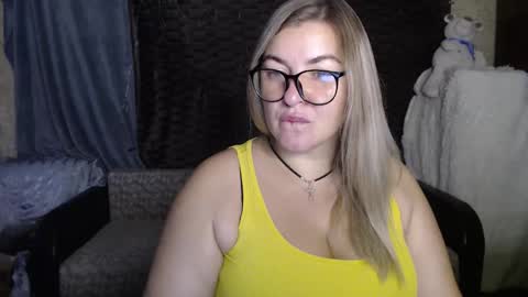 Nika online show from October 2025 03:31:01 AM