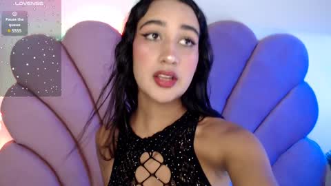 Snapshot of nikibrice chatting on January 2025 07:00:02 PM online show from January 2025 07:00:02 PM