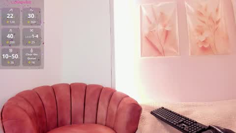 Snapshot of nikibrice chatting on September 2025 07:13:02 PM online show from September 2025 07:13:02 PM