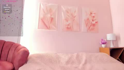 Snapshot of nikibrice chatting on September 2025 07:02:02 PM online show from September 2025 07:02:02 PM