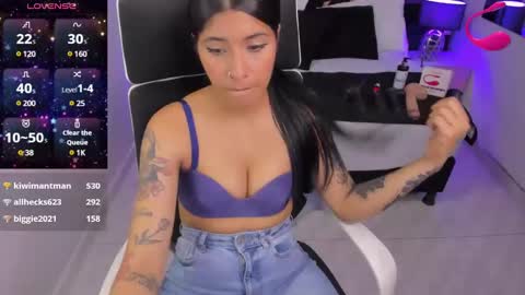 Niki online show from February 2025 07:38:02 PM