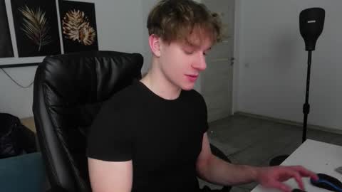 nikki online show from January 2026 09:51:02 PM