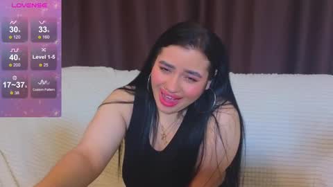 Snapshot of nikki_kardashian chatting on February 2025 02:26:02 AM Nikki Kardashian online show from February 2025 02:26:02 AM