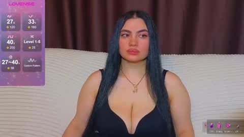 Snapshot of nikki_kardashian chatting on February 2025 10:39:02 PM Nikki Kardashian online show from February 2025 10:39:02 PM